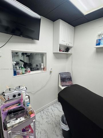 Beauty Salon For Sale In Flagler St, Miami, FL 33144