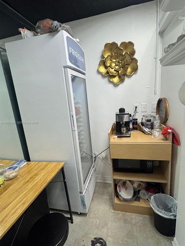 Beauty Salon For Sale In Flagler St, Miami, FL 33144