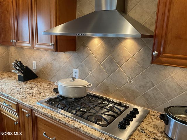 8464 Indian Lake Drive, Findlay, OH 45840