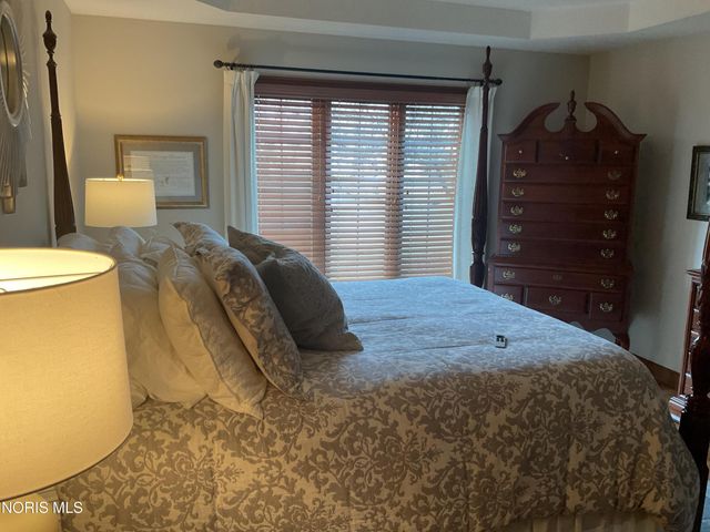 8464 Indian Lake Drive, Findlay, OH 45840