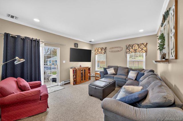 1 Fox Road, Florida, NY 10921