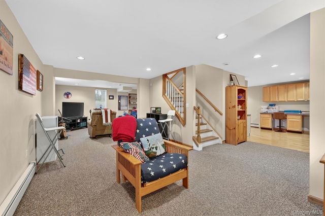 1 Fox Road, Florida, NY 10921