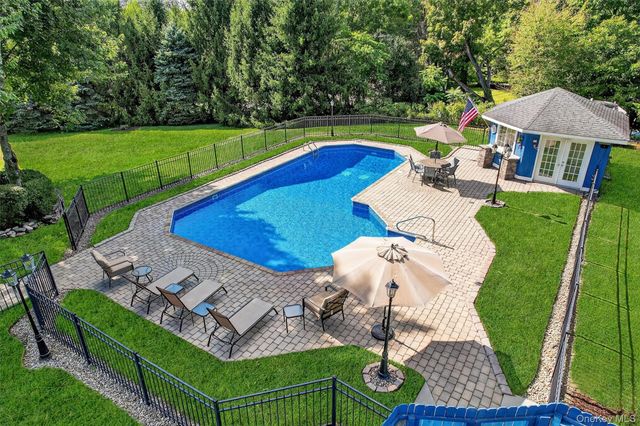 1 Fox Road, Florida, NY 10921