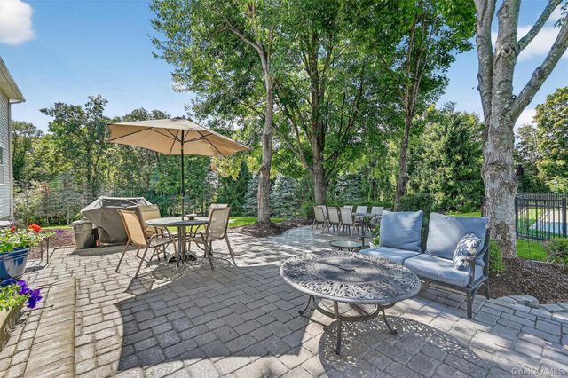 1 Fox Road, Florida, NY 10921