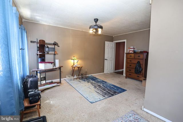 1130 W NORWEGIAN ST, Pottsville, PA 17901