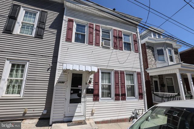 1130 W NORWEGIAN ST, Pottsville, PA 17901