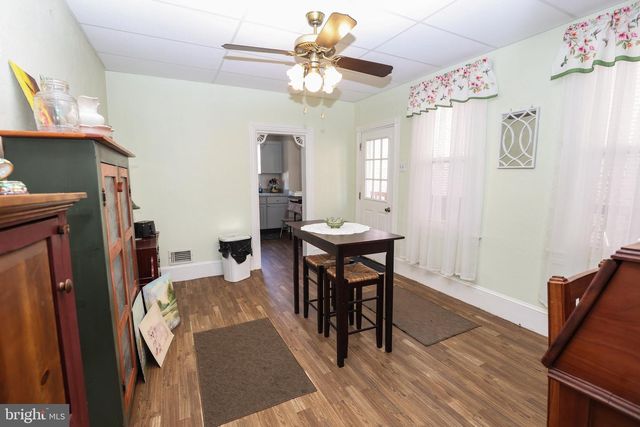 1130 W NORWEGIAN ST, Pottsville, PA 17901