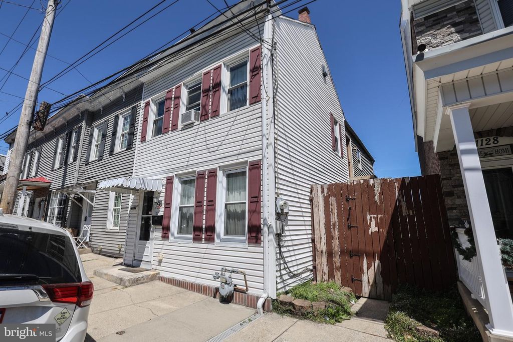 1130 W NORWEGIAN ST, Pottsville, PA 17901
