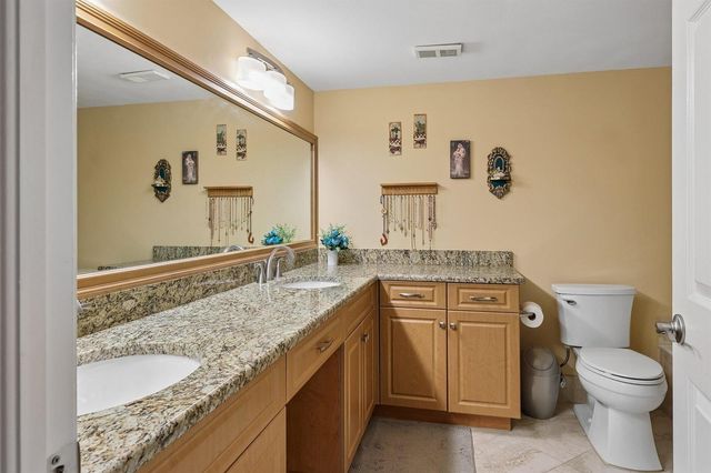 9681 E Sills Dr E 102, Boynton Beach, FL 33437