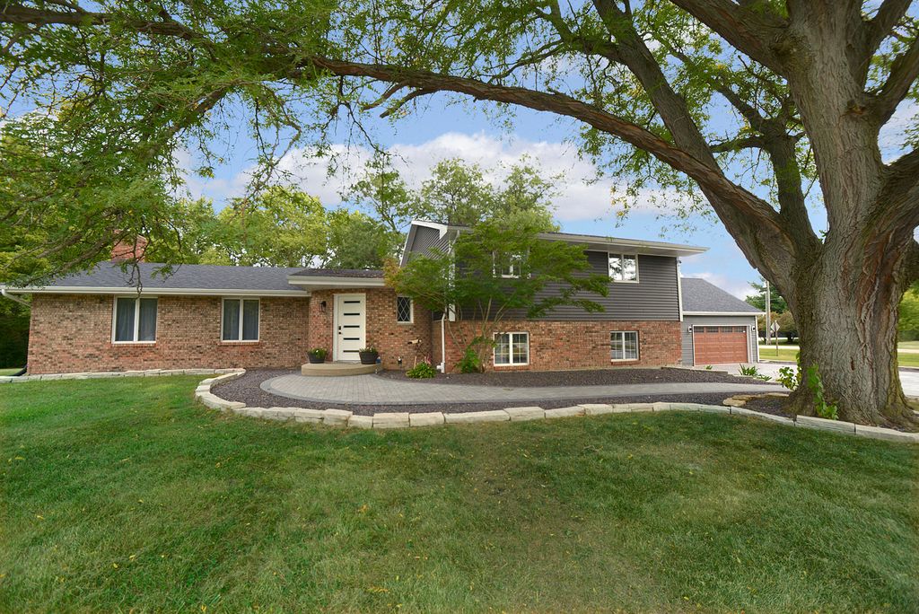 2531 E 1669th Road, Ottawa, IL 61350