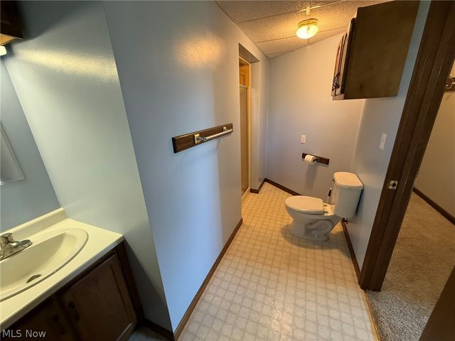 2462 Yorkview Road SW, New Philadelphia, OH 44663