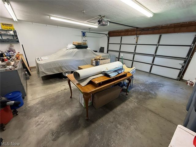 2462 Yorkview Road SW, New Philadelphia, OH 44663