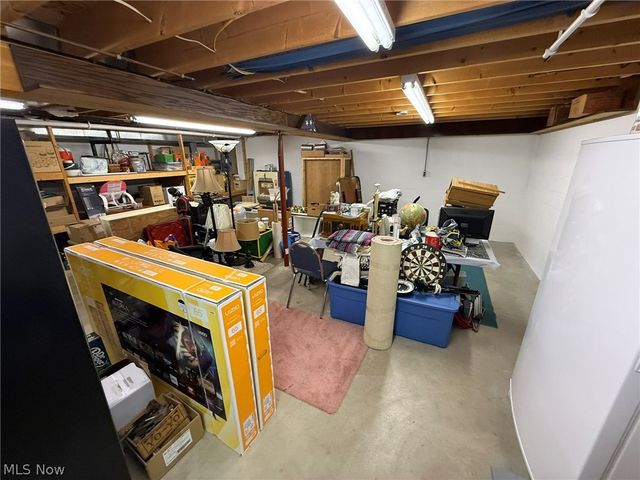 2462 Yorkview Road SW, New Philadelphia, OH 44663