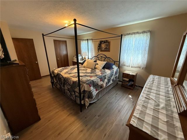 2462 Yorkview Road SW, New Philadelphia, OH 44663