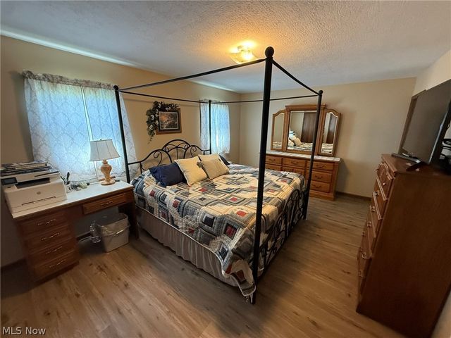 2462 Yorkview Road SW, New Philadelphia, OH 44663