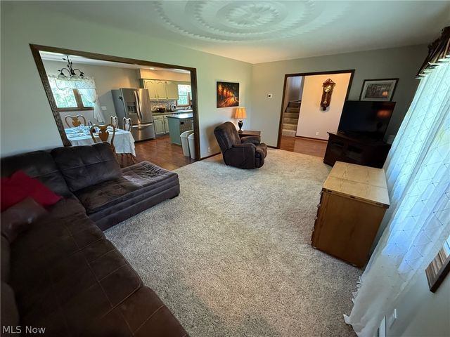 2462 Yorkview Road SW, New Philadelphia, OH 44663