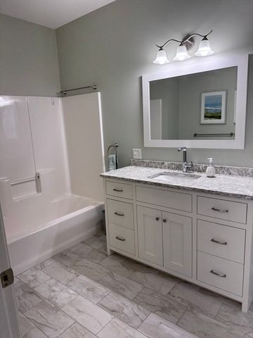 4 Tilbury Rd 4, Methuen, MA 01844
