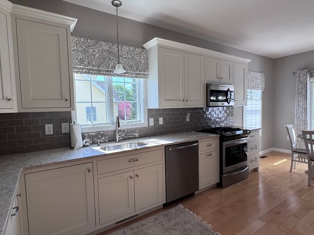 4 Tilbury Rd 4, Methuen, MA 01844