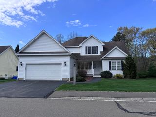 4 Tilbury Rd 4, Methuen, MA 01844