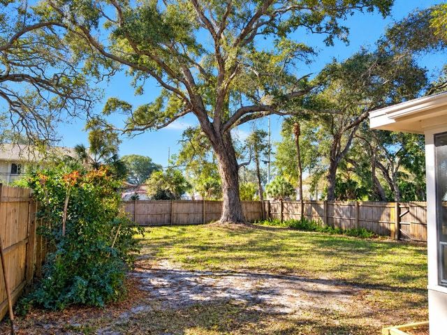 446 NEW YORK AVENUE, Dunedin, FL 34698