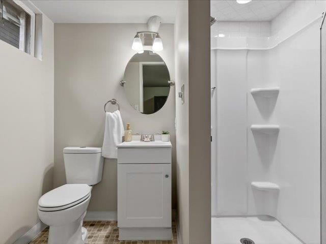 2704 W Hoffman Ave, Spokane, WA 99205