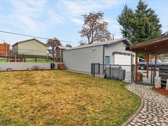 2704 W Hoffman Ave, Spokane, WA 99205