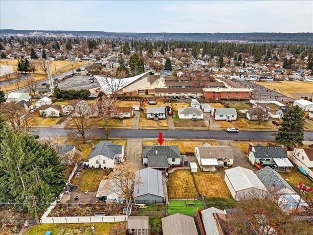 2704 W Hoffman Ave, Spokane, WA 99205