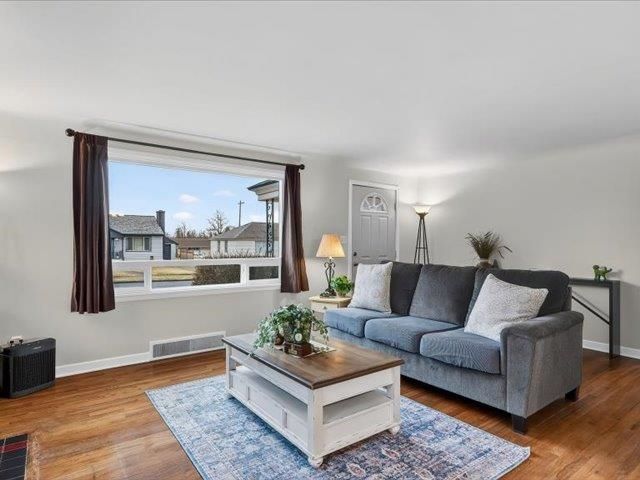 2704 W Hoffman Ave, Spokane, WA 99205