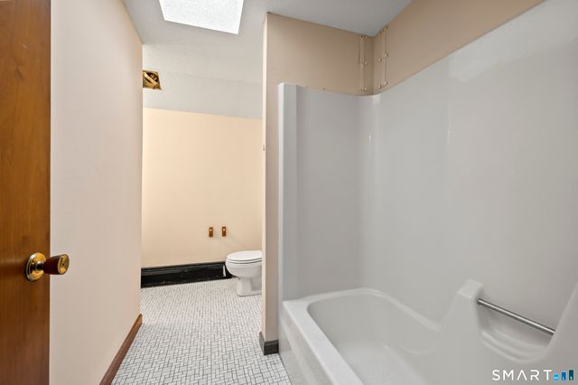 74-76 Bridle Path, Newington, CT 06111
