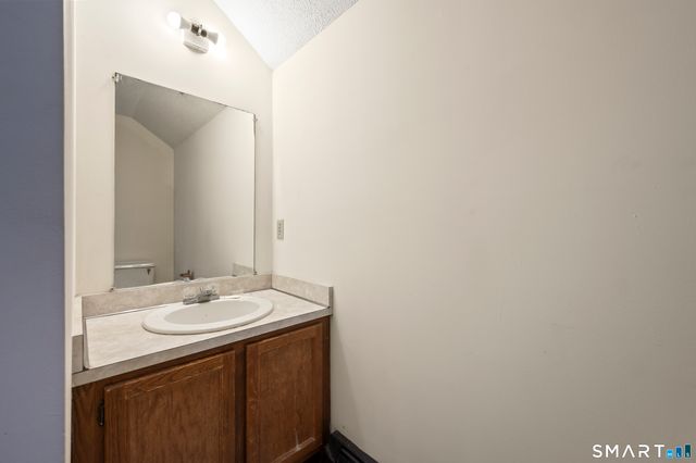 74-76 Bridle Path, Newington, CT 06111
