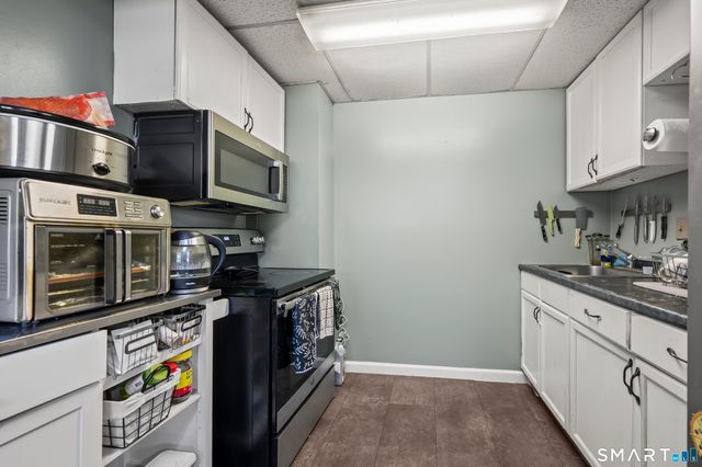 74-76 Bridle Path, Newington, CT 06111
