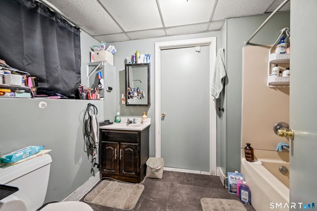74-76 Bridle Path, Newington, CT 06111