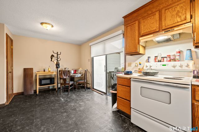 74-76 Bridle Path, Newington, CT 06111