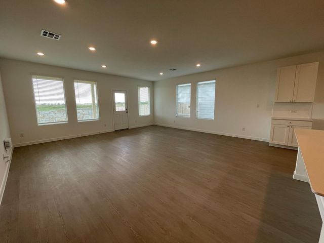 441 Sormonne LOOP, Kyle, TX 78640