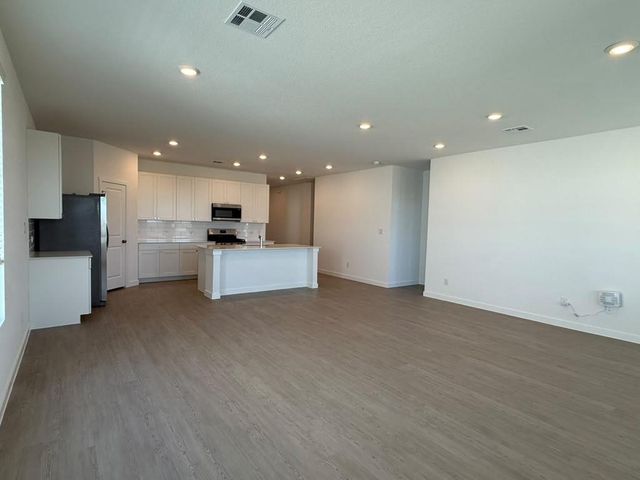 441 Sormonne LOOP, Kyle, TX 78640