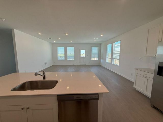 441 Sormonne LOOP, Kyle, TX 78640