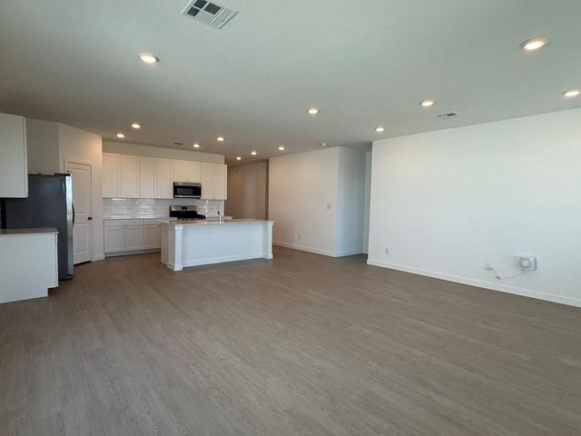 441 Sormonne LOOP, Kyle, TX 78640