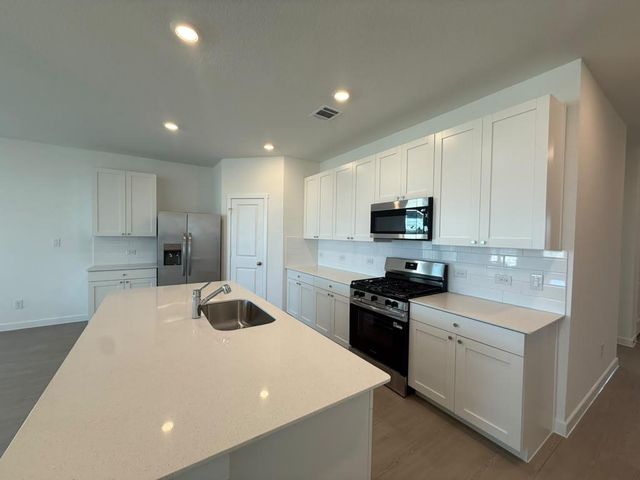 441 Sormonne LOOP, Kyle, TX 78640