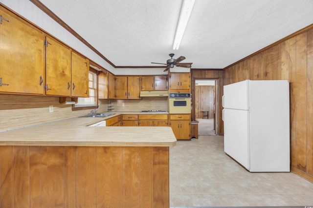 40 W Balsam St., Andrews, SC 29510