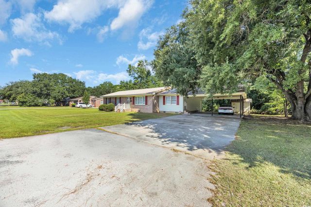 40 W Balsam St., Andrews, SC 29510