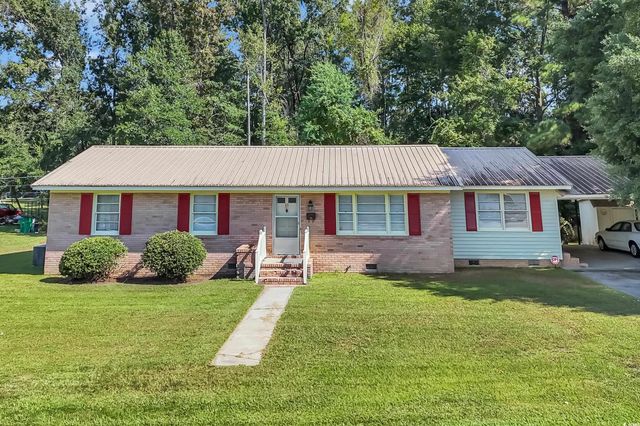 40 W Balsam St., Andrews, SC 29510