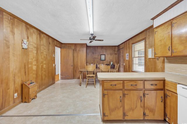 40 W Balsam St., Andrews, SC 29510