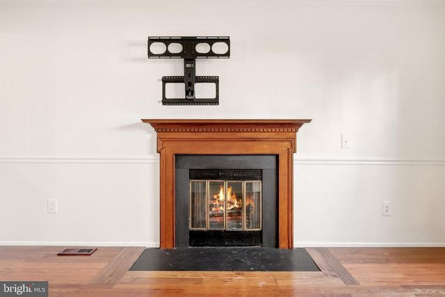 5986 POWELLS LANDING RD, Burke, VA 22015