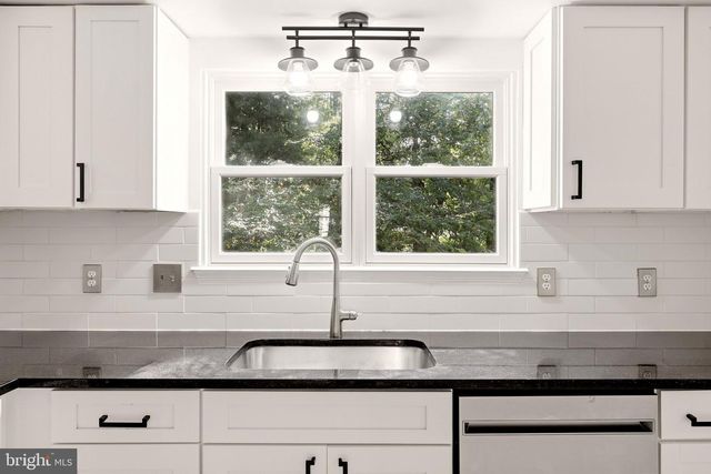 5986 POWELLS LANDING RD, Burke, VA 22015