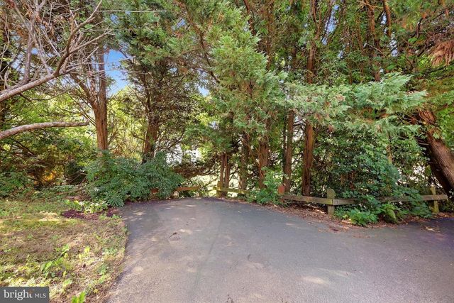 5986 POWELLS LANDING RD, Burke, VA 22015