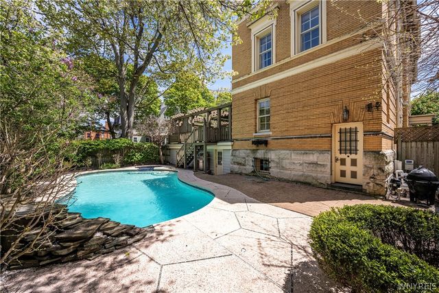 325 Summer Street, Buffalo, NY 14222