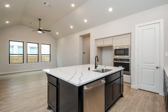 3322 Verdant Lane, Richmond, TX 77406