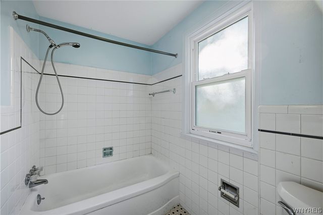 105 Burke Drive, Buffalo, NY 14215