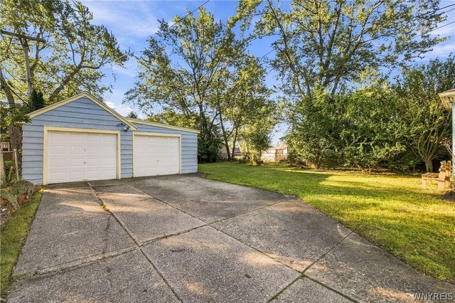 105 Burke Drive, Buffalo, NY 14215