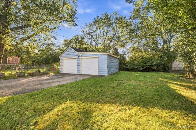 105 Burke Drive, Buffalo, NY 14215